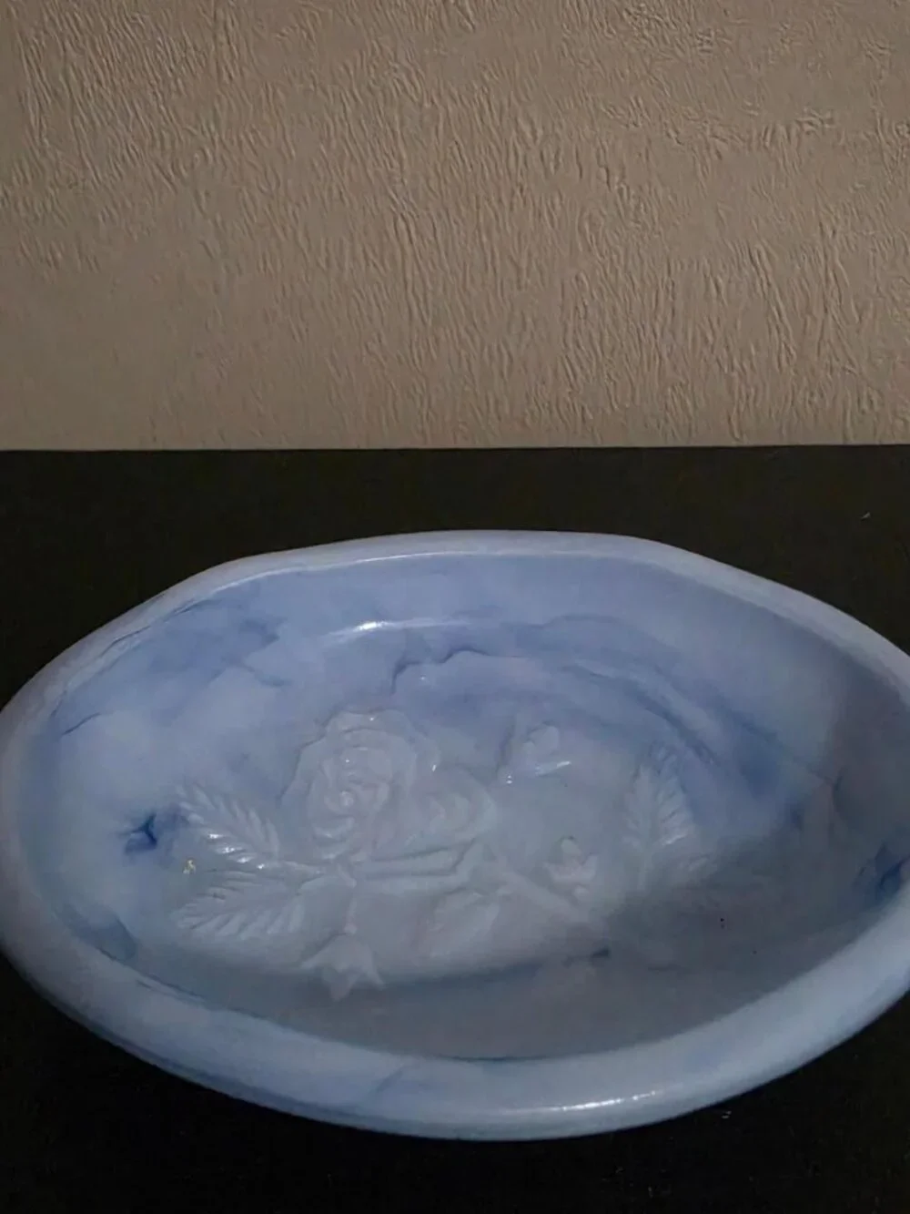 Avon vintage may 1978 blue bathroom set with rose ( needs to be cleaned)